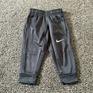 2T Nike fleece lined bottom